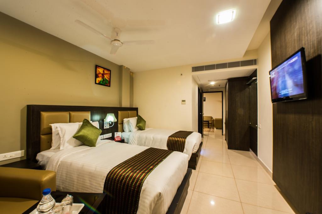 Plaza Hotel Trichy Tiruchirappalli Room photo