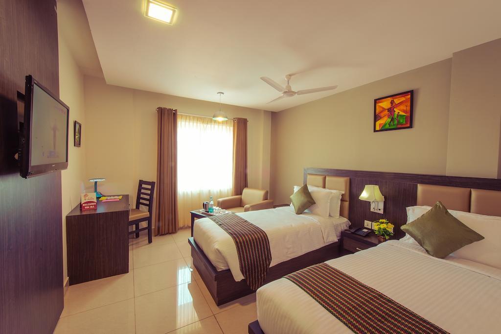 Plaza Hotel Trichy Tiruchirappalli Room photo